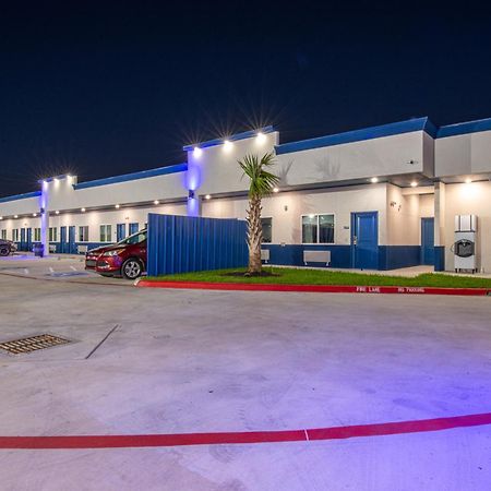 Azul Inn Aldine Exterior photo